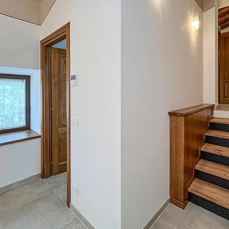 アパート 2 Bedroom Stunning In