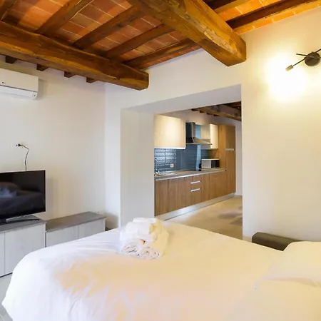 Apartment 2 Bedroom Stunning In