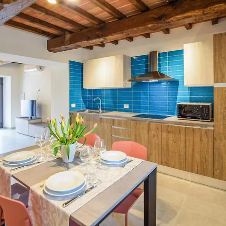 2 Bedroom Stunning In Apartment